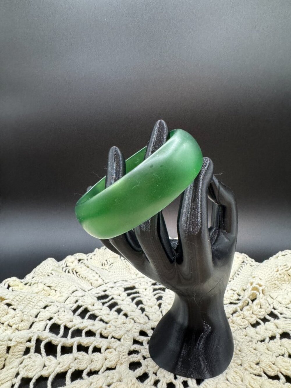 VTG 1950s Spinach Green Lucite Dome Bangle Bracelet - Picture 2 of 5